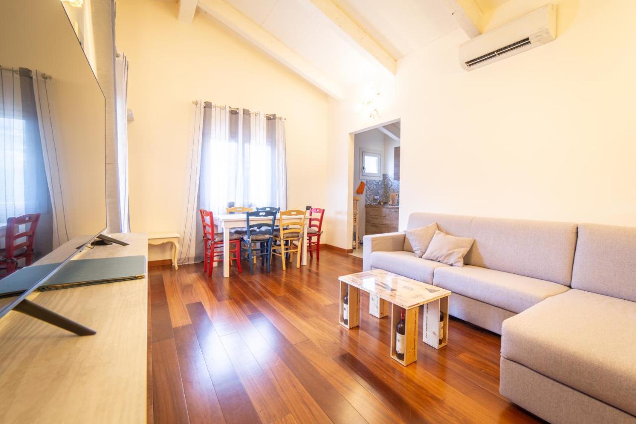Residence Villa Il Casale - Appartamenti Wellness E Piscina Riscaldata Tovo San Giacomo Exteriör bild