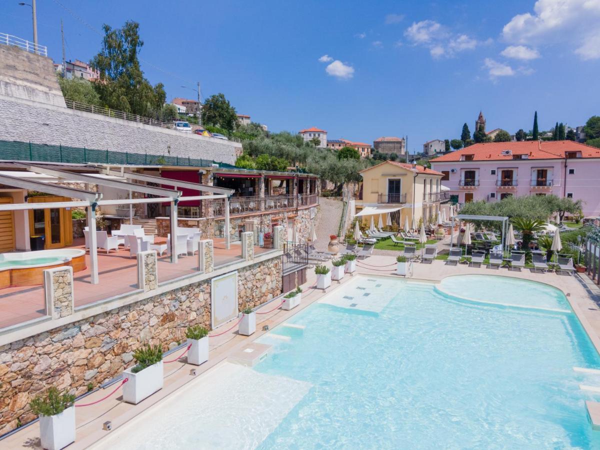 Residence Villa Il Casale - Appartamenti Wellness E Piscina Riscaldata Tovo San Giacomo Exteriör bild
