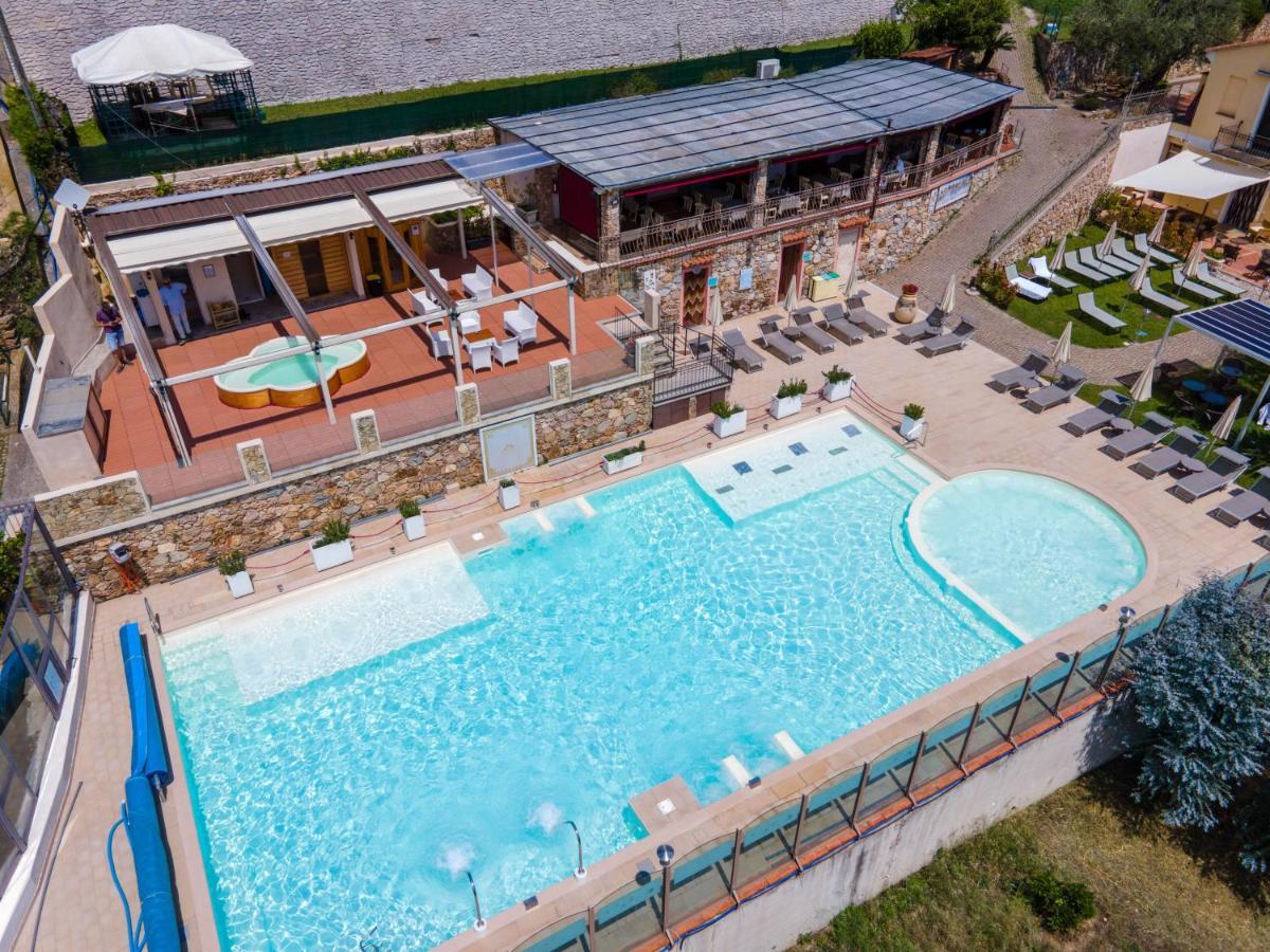 Residence Villa Il Casale - Appartamenti Wellness E Piscina Riscaldata Tovo San Giacomo Exteriör bild