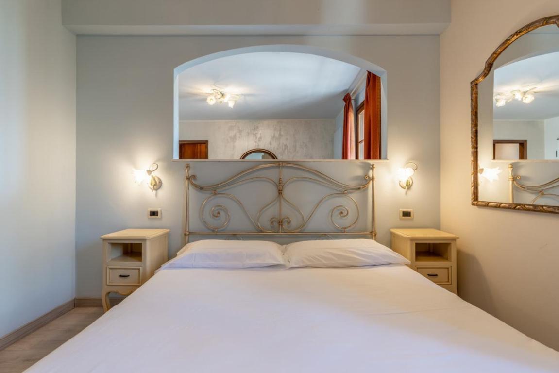 Residence Villa Il Casale - Appartamenti Wellness E Piscina Riscaldata Tovo San Giacomo Exteriör bild